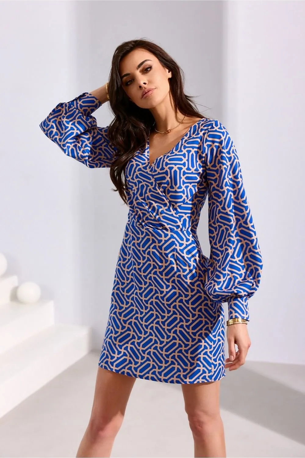 Chic Envelope Neckline Mini Dress for Effortless Sophistication