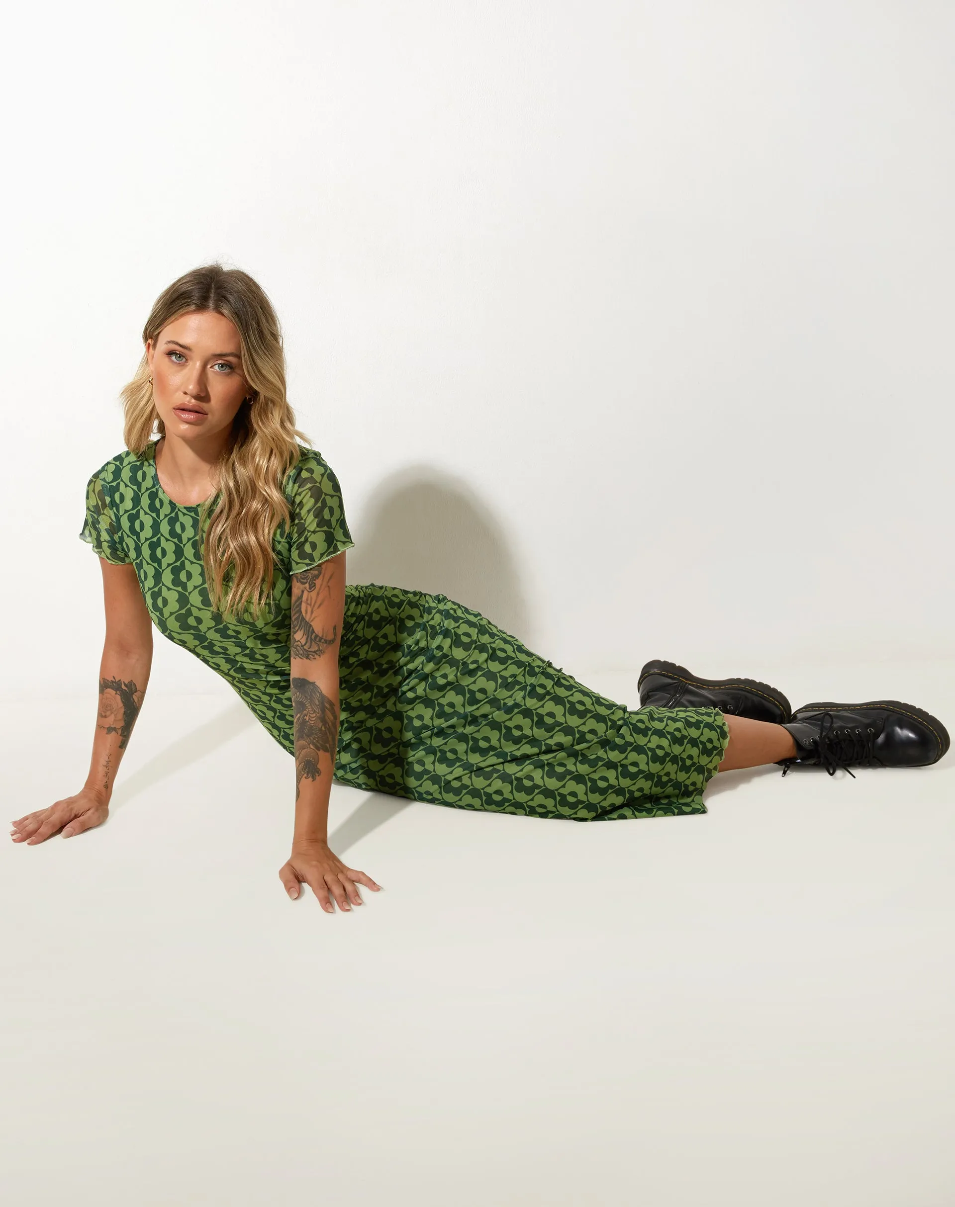 Happyella Midi Dress in Wavy Daisy Green