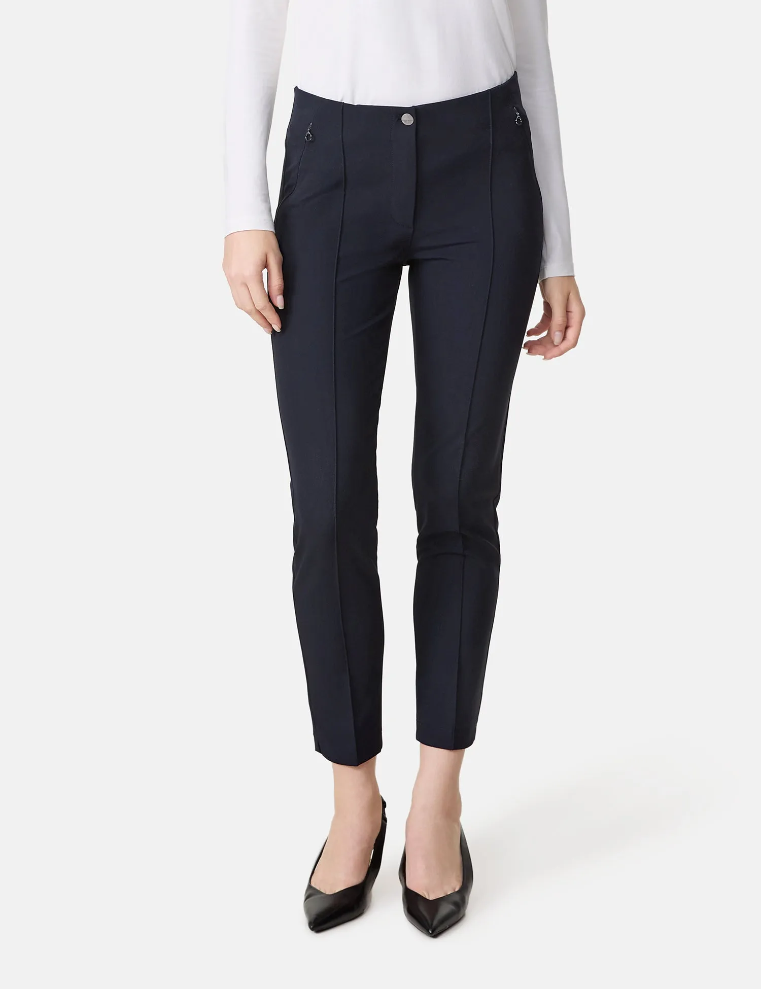 Leisure Cropped Slim Fit Pant